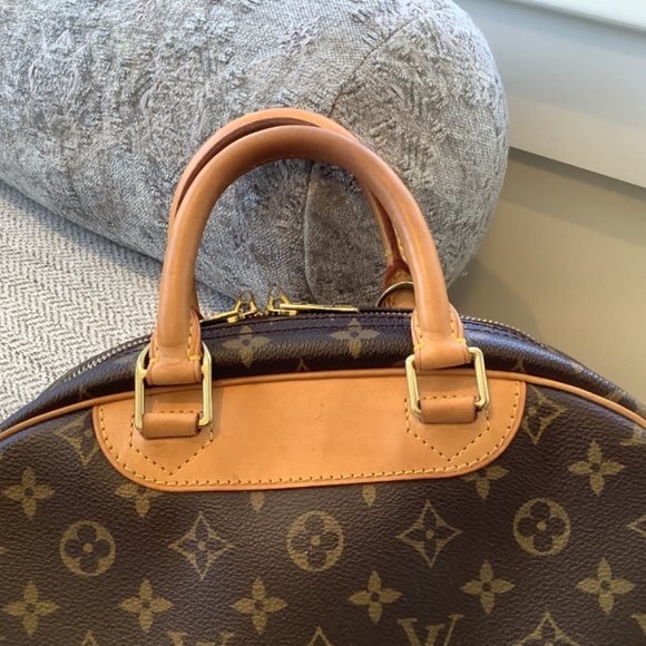 Louis Vuitton Trouville Monogram Classic Top Handle Bag - Picture 7 of 17